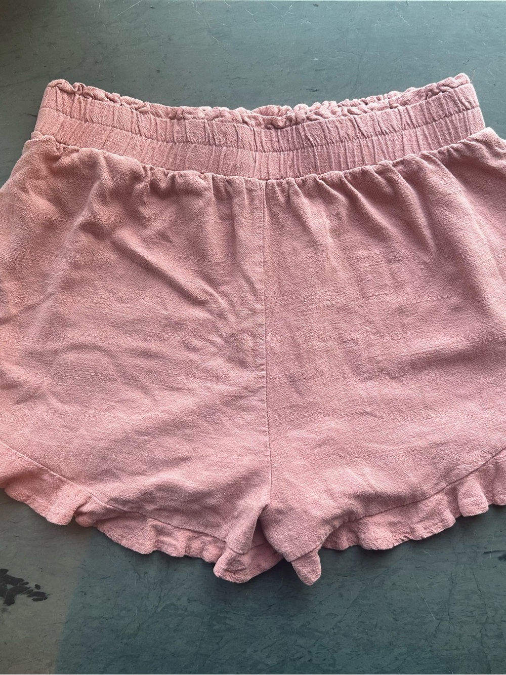 Blush Ruffle Shorts - Picture 3 of 9